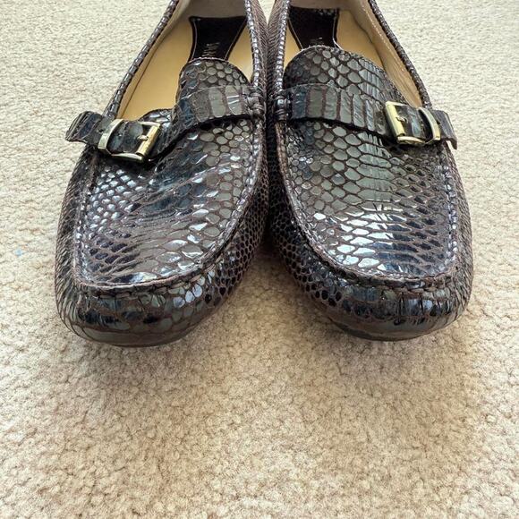 Vaneli Brown Snakeskin Embossed Leather Moccasin Driving Loafers Buckle Size 9 - Picture 3 of 6